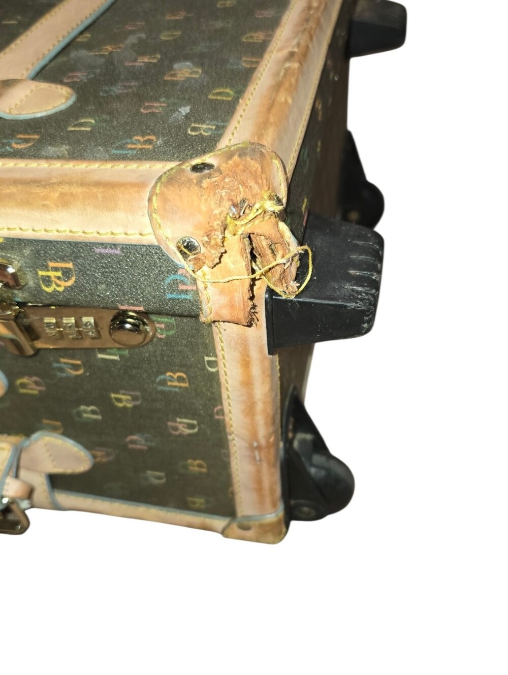Dooney & Bourke hard-sided rolling steamer trunk - Picture 8 of 11